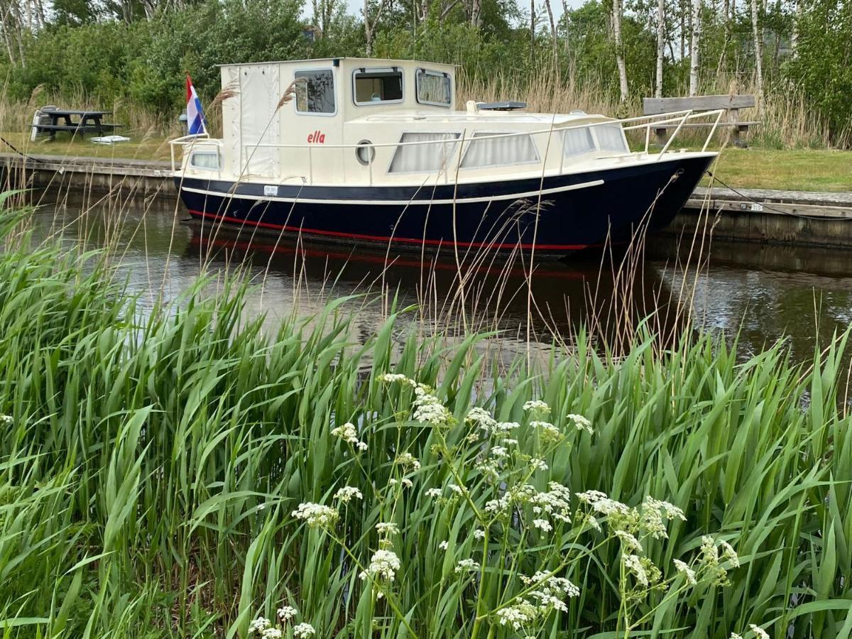 Boat Ella - Kamperen Op Het Water -Niet Om Mee Te Varen -Read Host Profile-Lees Hostprofiel Jutrijp Luaran gambar